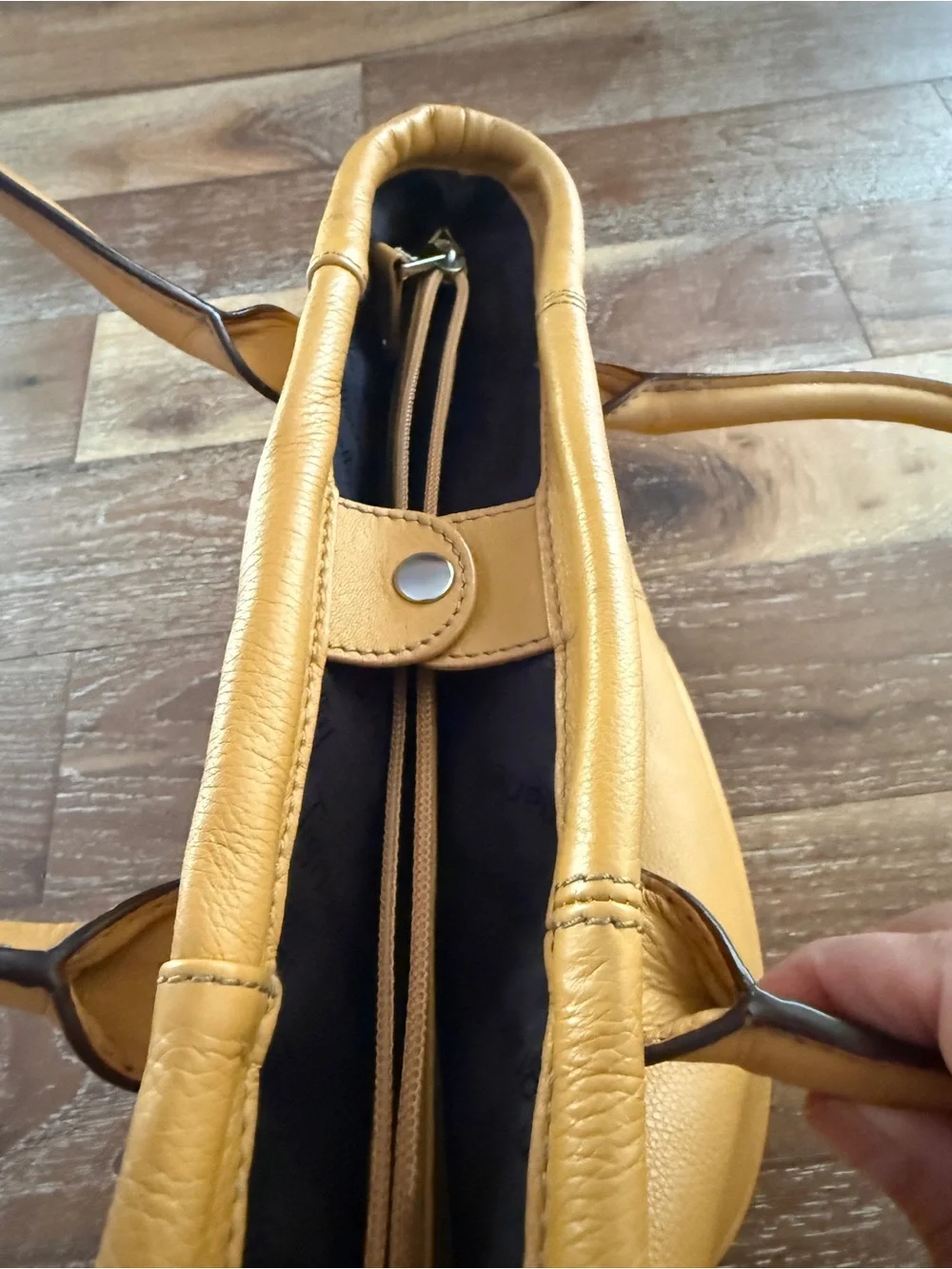 Tignanello Mustard Yellow Pebbled Leather Shopper Tote Bag Purse / EUC